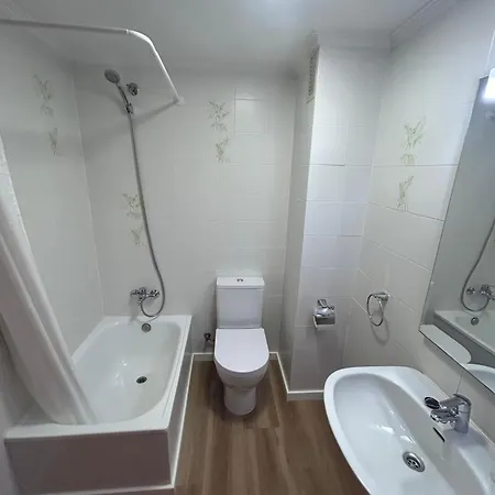 Lovely 3-bedroom 15 Minutes From * Valencia