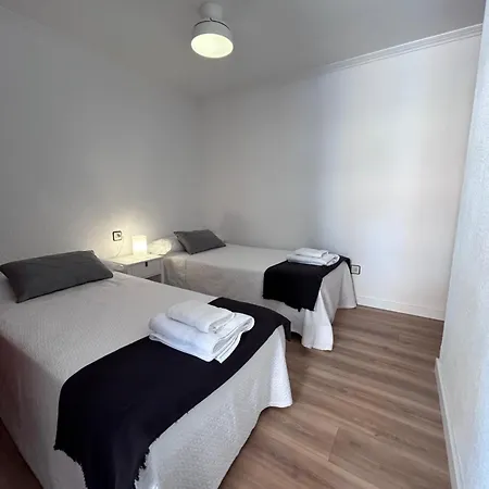 Lovely 3-bedroom 15 Minutes From Apartment