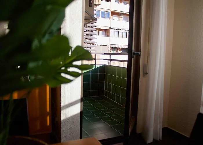 Lovely 3-bedroom 15 Minutes From Lejlighed