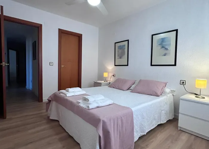 Lovely 3-bedroom 15 Minutes From Lejlighed
